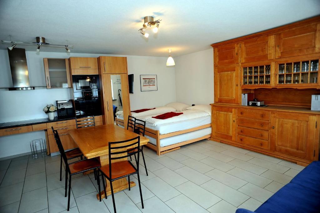 Niros Bed & Breakfast Birsfelden Room photo